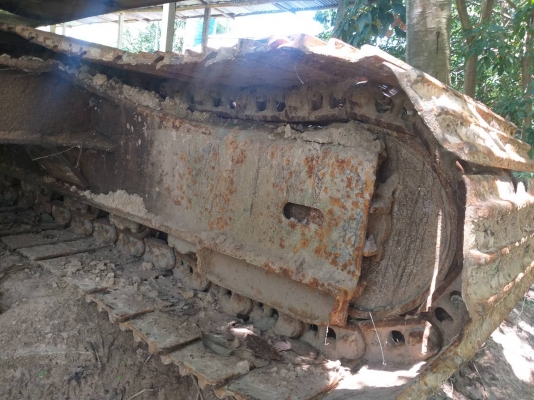 ขายด่วน แบ็คโคร CAT EL 240 สภาพพร้อมใช้งาน เครื่องปั้มดี โซ่ช่วงล่างสวย รถใช้งานปกติ เอกสารสัญญาซื้อขาย  สนใจสอบถาม 093 0764943  คุณ ตั้ม