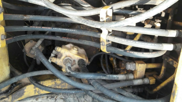 มี VDO ให้ชม.KOMATSU PC120-5 มีระบบไฟ ราคา 400000