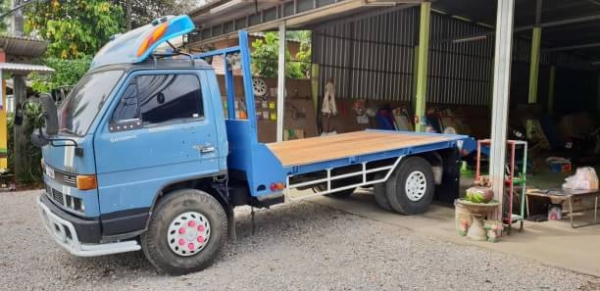 6ล้อท้ายลาด ISUZU NPR 115แรงม้า รถสวยๆ พร้อมใช้งาน เครื่องดี คัทซีสวย ราคาคุยได้ 0872976734