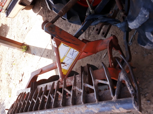 L3408 DTเครื่องแน่น เกียรดีวิ่งสภาพพร้อมใช้งานเล่มทะเบียนพร้อมโอนราคา 155000 สีเดิมๆทั้งคันคัพ