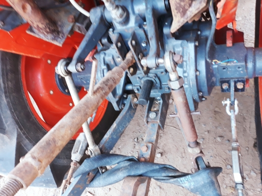 L3408 DTเครื่องแน่น เกียรดีวิ่งสภาพพร้อมใช้งานเล่มทะเบียนพร้อมโอนราคา 155000 สีเดิมๆทั้งคันคัพ