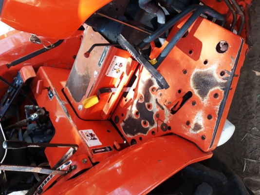 L3408 DTเครื่องแน่น เกียรดีวิ่งสภาพพร้อมใช้งานเล่มทะเบียนพร้อมโอนราคา 155000 สีเดิมๆทั้งคันคัพ