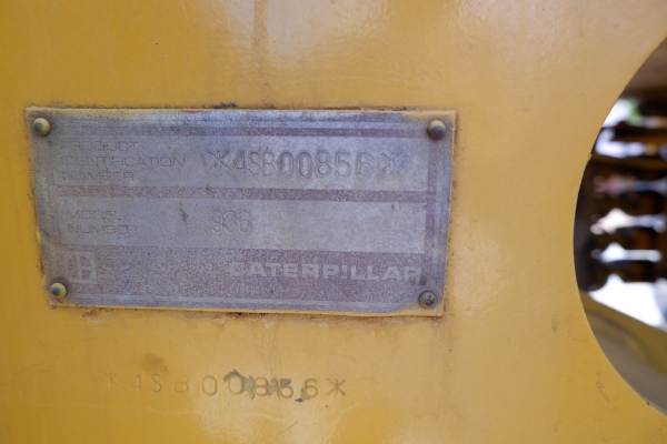 รถตักล้อยาง CAT963E / CAT963 มีทั้งหมด 3 คัน รถใช้เฉพาะในโรงงานน้ำตาล สภาพเดิม ๆ ราคาคันละ 1,400,000.- ราคายกทั้ง 3 คัน 4 ล้าน