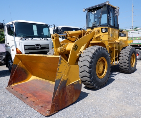 รถตักล้อยาง CAT963E / CAT963 มีทั้งหมด 3 คัน รถใช้เฉพาะในโรงงานน้ำตาล สภาพเดิม ๆ ราคาคันละ 1,400,000.- ราคายกทั้ง 3 คัน 4 ล้าน