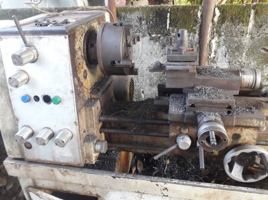 เครื่องกลึง