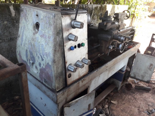 เครื่องกลึง