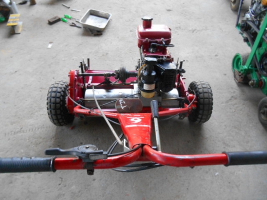 รถตัดหญ้า(แบบตัดกรีน)BARONESS พร้อมใช้งาน