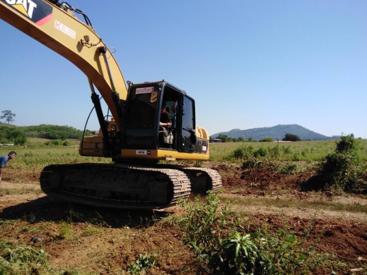 รถแบคโฮ CAT 320D ไมล์ 5,000 ชั่วโมง