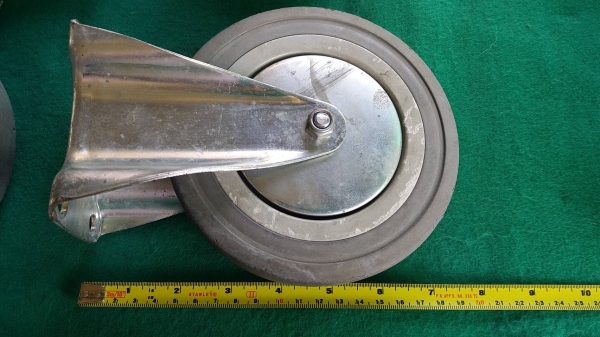 ลูกล้อ 6 นิ้ว