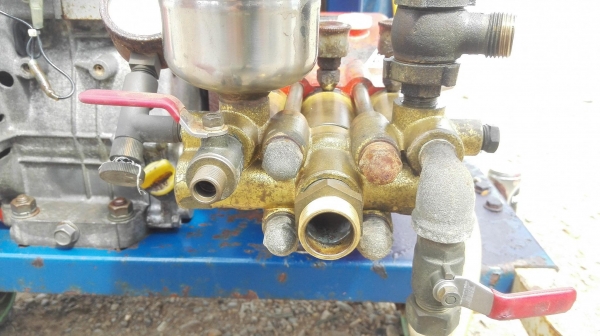 เครื่องปั้มฉีดน้ำเก่าญี่ปุ่น ARIMITSU JAPAN เครื่องเบนซิน KAWASAKI FG 200 G-X ขนาด 5 HP