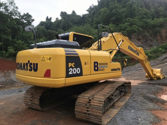 ขายรถแบคโฮ KOMATSU PC200-8MO ไมล์ 6156 ชม.ราคา 2000000