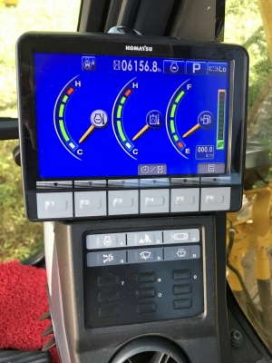 ขายรถแบคโฮ KOMATSU PC200-8MO ไมล์ 6156 ชม.ราคา 2000000