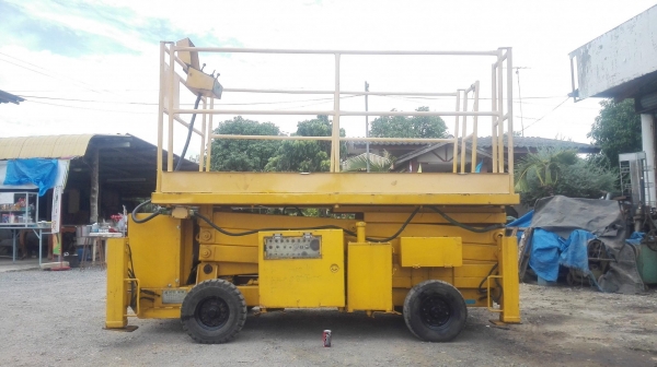 เอ็กลิฟท์ขากรรไกรเก่าญี่ปุ่น Made in JAPAN ยกสูง 6.2 m ถาด 130x250 cm รองรับน้ำหนัก 500 kg