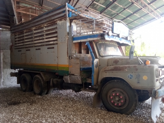 ขายสิบล้อหน้ายาวดั๊มเบรคลมสโล4สปีดช่วงล้างใหญ่ สนใจติดต่อ0926755995