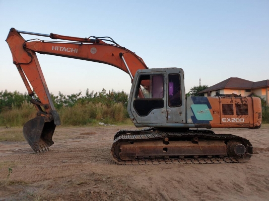 ขายรถแบคโค HITACHI EX200-3 เอกสารเล่มทะเบียน ราคา.450,000 ต่อรอง เครื่อง ปั้มแรง มูมฮาร์มสวย แอร์มี เอวมีขยับนิดหน่อย รถทำงานเร็ว ไฟฟ้าตัด สนใจรถไปทำงานราคาย้อมๆโทรเลยครับที่...081-3531946 ต่อ.บางนา &amp; ID-LINE รถอยู่ อ.นางรอง จ.บุรีรัมย์