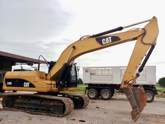 แบคโฮCat320D ซีเรี่ยนสูง เอกสารเล่ม รถสวยพร้อมใช้