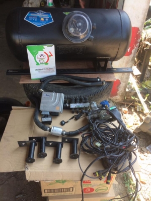 ชุดติดตั้งแก๊ส lpg. Versus สภาพดี ครบชุด