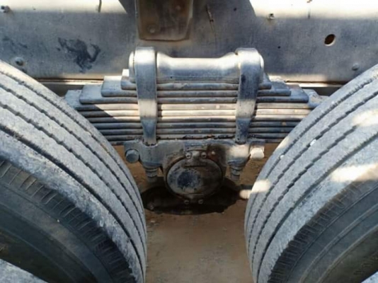 ขายค่ะ หัวคัชซี ISUZU 300 แรง ปี 58 รถ 2 เพลา