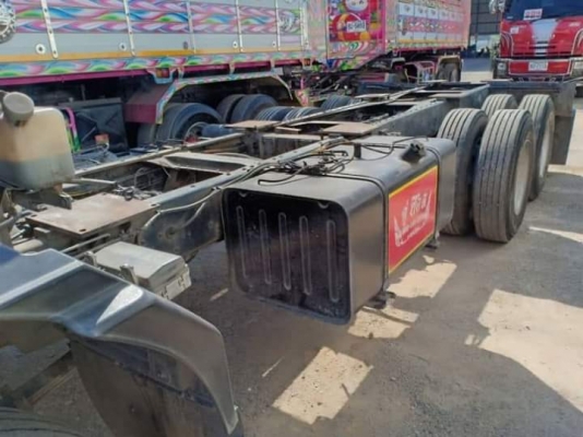 ขายค่ะ หัวคัชซี ISUZU 300 แรง ปี 58 รถ 2 เพลา