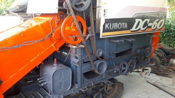 dc 60  เครื่องดีเกียร์ดี ช่วงล่างดี แทรกสวย2เส้นเชคแล้วพร้อมใช้ครับ