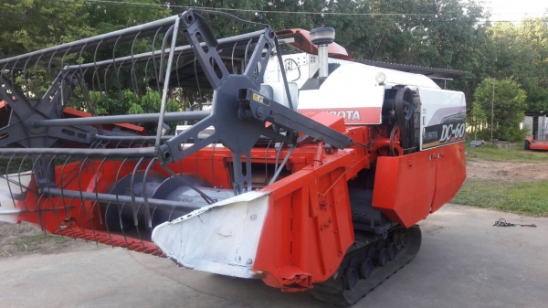 dc 60  เครื่องดีเกียร์ดี ช่วงล่างดี แทรกสวย2เส้นเชคแล้วพร้อมใช้ครับ