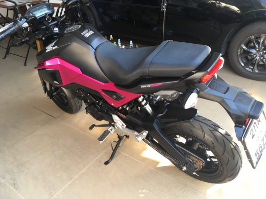 ขาย msx 125 sf สภาพดี วิ่งน้อย 3+++ สภาพตามรูปเลยมีรอยนิดหน่อย ขาย 40000 สนใจ ติดต่อ 0827861333 ดูรถ ขาย msx 125 sf สภาพดี วิ่งน้อย 3+++ สภาพตามรูปเลยมีรอยนิดหน่อย ขาย 40000 สนใจ ติดต่อ 0827861333 ดูรถ