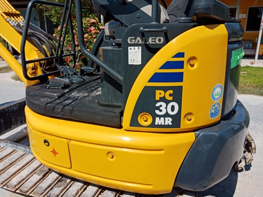 มาใหม่ ถึงไทยแล้วคับ KOMATSU PC 30MR-2 จากญี่ปุ่น 800ชั่วโมง สวยมาก โทร.086-303-9797 กู๋อ๋า