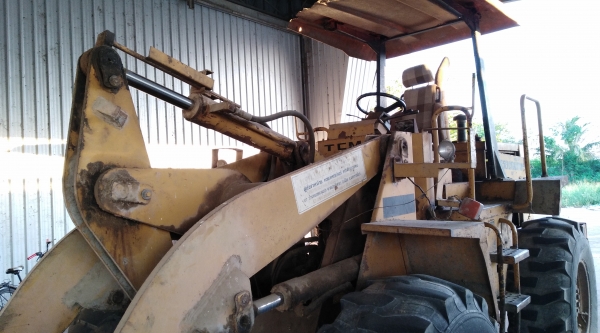 ขาย รถตักล้อยาง TCM 830 สภาพพร้อมใช้งาน ขาย รถตักล้อยาง TCM 830 สภาพพร้อมใช้งาน