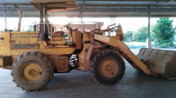 ขาย รถตักล้อยาง TCM 830 สภาพพร้อมใช้งาน ขาย รถตักล้อยาง TCM 830 สภาพพร้อมใช้งาน