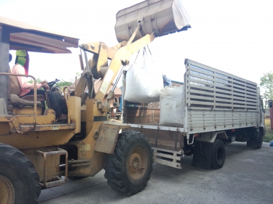 ขาย รถตักล้อยาง TCM 830 สภาพพร้อมใช้งาน ขาย รถตักล้อยาง TCM 830 สภาพพร้อมใช้งาน