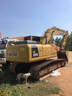 ขาย 1,750,000 KOMATSU pc 200-8 MO เอกสารเล่มทะเบียน รถทำงาน 7,000 ชม.ไฟฟ้าครบ เครื่องดี ปั้มแรง ช่วงล่างเต็ม เอวแน่น แอร์หนาว รถสวยพร้อมใช้งาน รถอยู่ ขอนแก่น 090-772-3710 090-772-3708