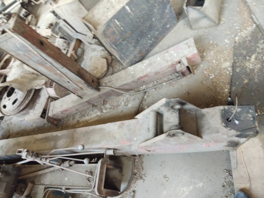 ขาย เครน 3 ตัน ยี่ห้อ UNIC ราคาถุก พร้อมใช้งาน ตามสภาพ มี 4 ตันและ3 ตัน ตัวละ 25,000 บาท ขาย เครน 3 ตัน ยี่ห้อ UNIC ราคาถุก พร้อมใช้งาน ตามสภาพ มี 4 ตันและ3 ตัน ตัวละ 25,000 บาท