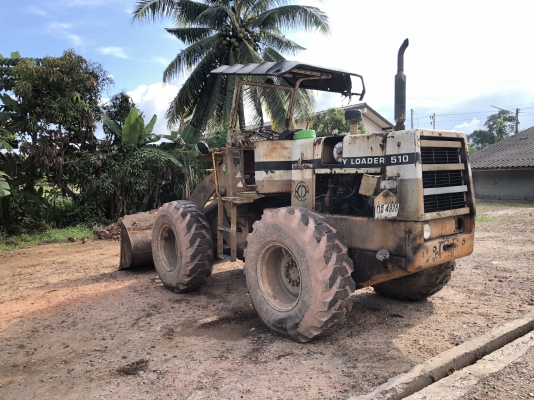ขายรถตัก KOMATSU 510 กรองคู่ สภาพดี ใช้งานอยู่ทุกวัน สนใจโทร 081-970-1072