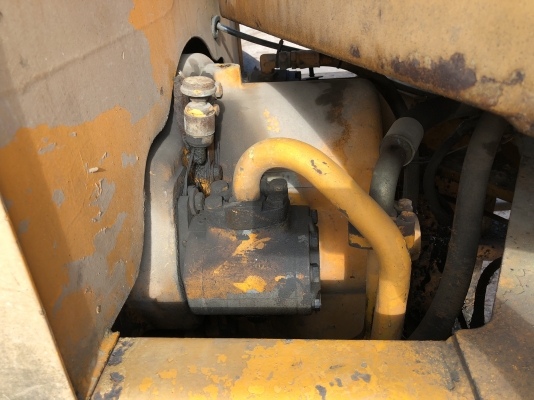 ขายรถตัก KOMATSU 510 กรองคู่ สภาพดี ใช้งานอยู่ทุกวัน สนใจโทร 081-970-1072