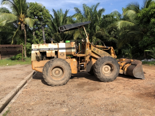 ขายรถตัก KOMATSU 510 กรองคู่ สภาพดี ใช้งานอยู่ทุกวัน สนใจโทร 081-970-1072