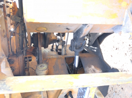 ขายรถตัก KOMATSU 510 กรองคู่ สภาพดี ใช้งานอยู่ทุกวัน สนใจโทร 081-970-1072