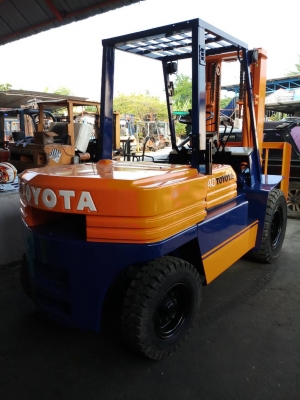 อาร์ ซี เอช  โฟรคลิฟท์  ขาย โตโยต้า รุ่น 5 ดีเซล 4 ตัน