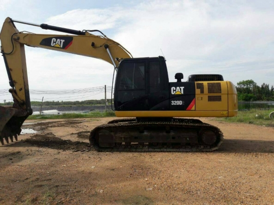 ขายรถแบคโฮ CAT 320 D2 ไมล์ 3229 ชม.ราคา 2500000