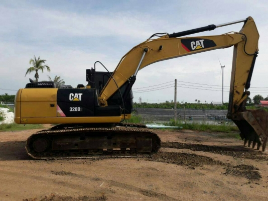 ขายรถแบคโฮ CAT 320 D2 ไมล์ 3229 ชม.ราคา 2500000