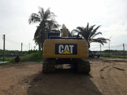 ขายรถแบคโฮ CAT 320 D2 ไมล์ 3229 ชม.ราคา 2500000