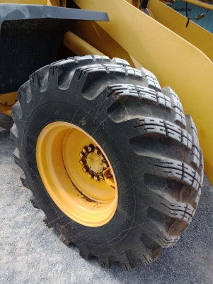 รถญี่ปุ่นเกรดA ขายถูก KOMATSU WA100-3 นำเข้าจากญี่ปุ่น โทร.090-986-2521 อ๊อบรถญี่ปุ่นเกรดA ขายถูก KOMATSU WA100-3 นำเข้าจากญี่ปุ่น โทร.086-303-9797 กู๋อ๋า