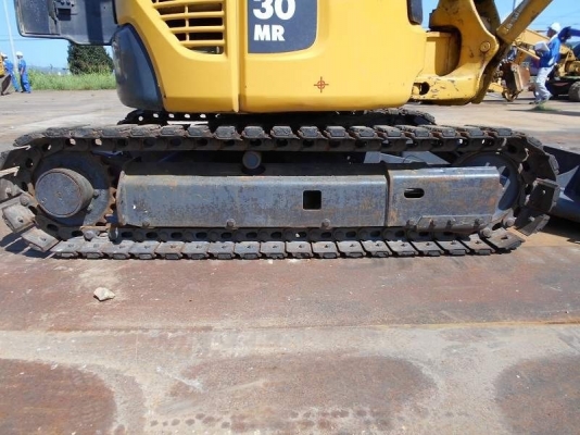 เปิดจองราคาพิเศษ KOMATSU PC 30MR-2 นำเข้าจากญี่ปุ่นโดยตรง ชั่วโมงทำงานน้อยมาก พร้อมลายแย๊ก โทร.086-303-9797 กู๋อ๋า