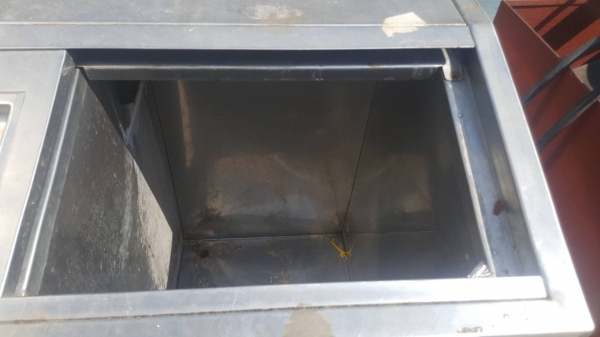 เครื่องทำน้ำแข็งเกร็ด108กิโล/วันราคา12,000บาท