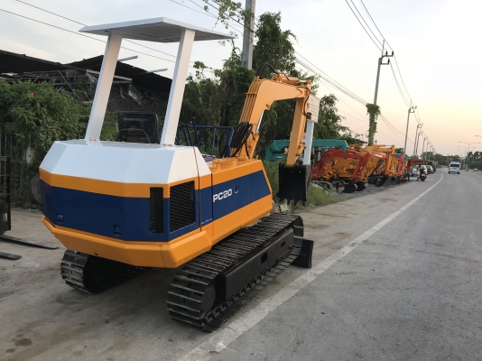 Komatsu Pc20-3สภาพดีเก่าญี่ปุ่น มีใบอินวอยไม่เคยใช้ในไทย Komatsu Pc20-3สภาพดีเก่าญี่ปุ่น มีใบอินวอยไม่เคยใช้ในไทย