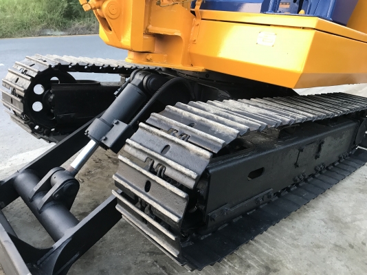 Komatsu Pc20-3สภาพดีเก่าญี่ปุ่น มีใบอินวอยไม่เคยใช้ในไทย Komatsu Pc20-3สภาพดีเก่าญี่ปุ่น มีใบอินวอยไม่เคยใช้ในไทย