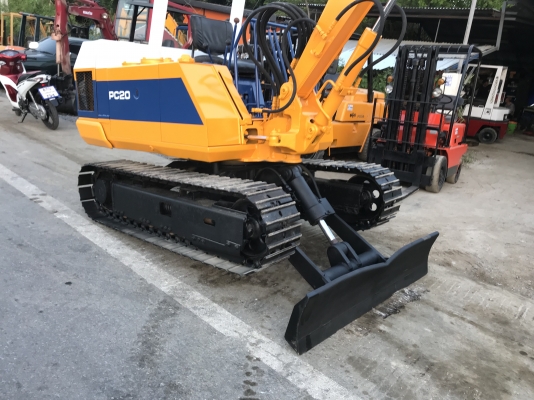 Komatsu Pc20-3สภาพดีเก่าญี่ปุ่น มีใบอินวอยไม่เคยใช้ในไทย Komatsu Pc20-3สภาพดีเก่าญี่ปุ่น มีใบอินวอยไม่เคยใช้ในไทย