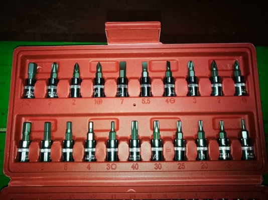 ชุดเครื่องมือ 46 ชิ้น