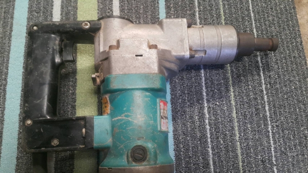 สว่านเจาะปูน makita hr2510 แท้ ปลายจับดอกหล่นหาย สว่านเจาะปูน makita hr2510 แท้ ปลายจับดอกหล่นหาย