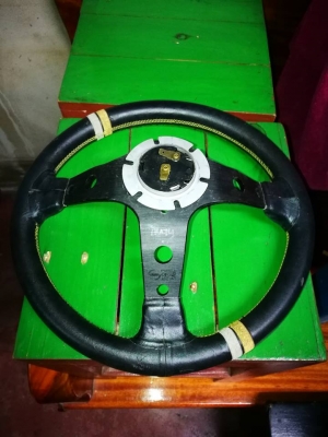 พวงมาลัยเเต่ง VERTEX