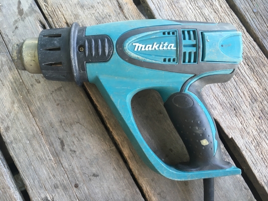 เครื่องเป่าลมร้อน makita
